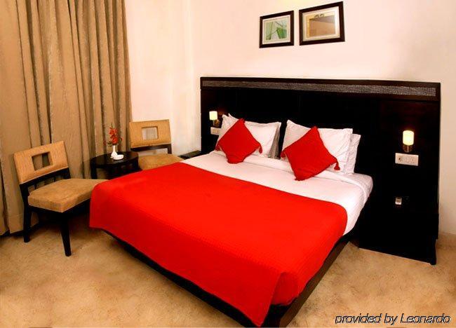 Hotel Shanti Palace West New Delhi Kamer foto