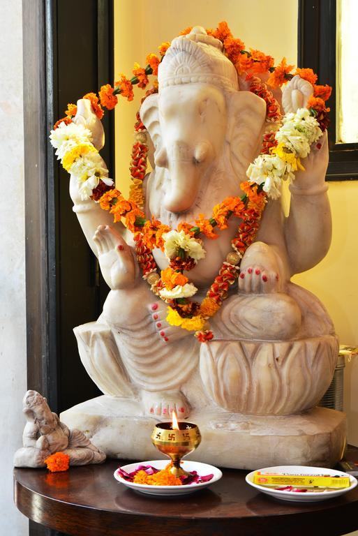 Hotel Shanti Palace West New Delhi Buitenkant foto
