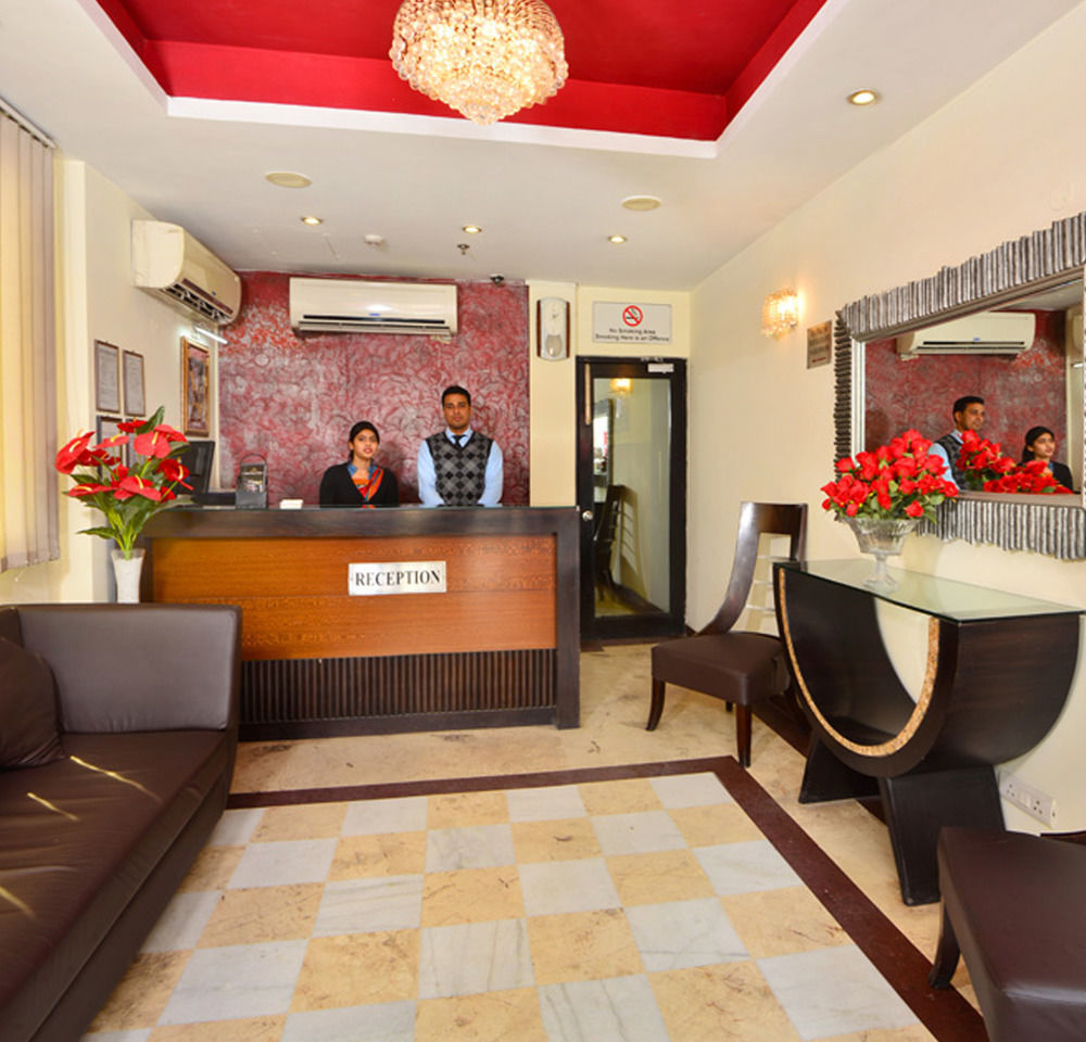 Hotel Shanti Palace West New Delhi Buitenkant foto