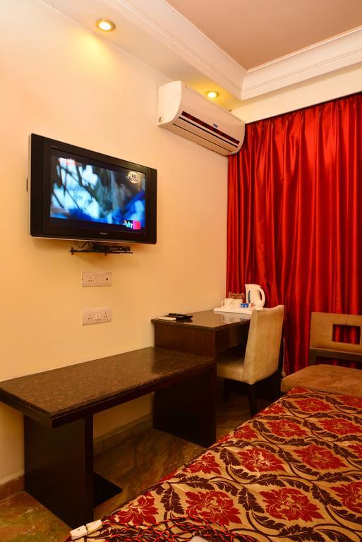 Hotel Shanti Palace West New Delhi Kamer foto